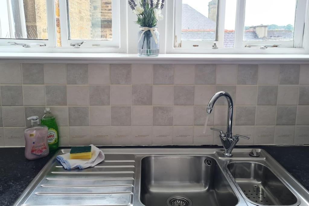 Cosy, Central Apartment Skipton Bagian luar foto